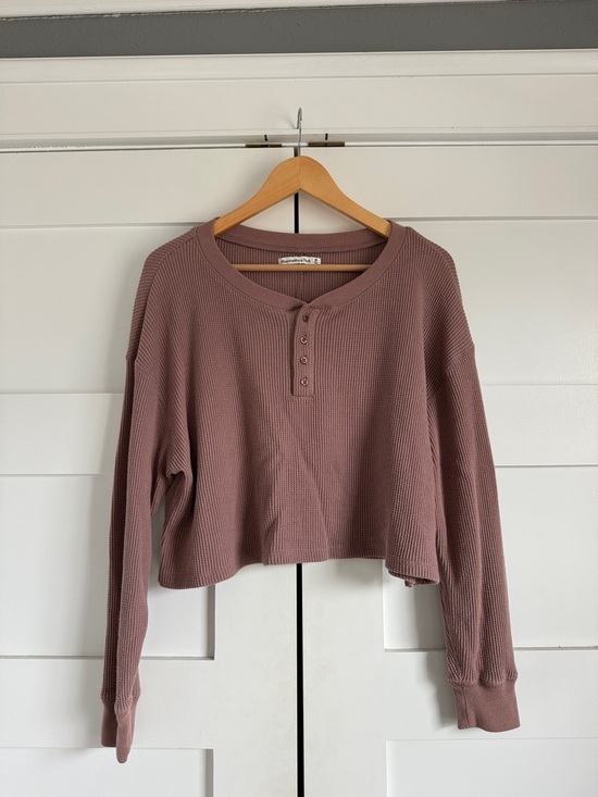 Abercrombie & Fitch Tops - Abercrombie & Fitch Cropped Waffle Henley Long Sleeve Top - Mauve